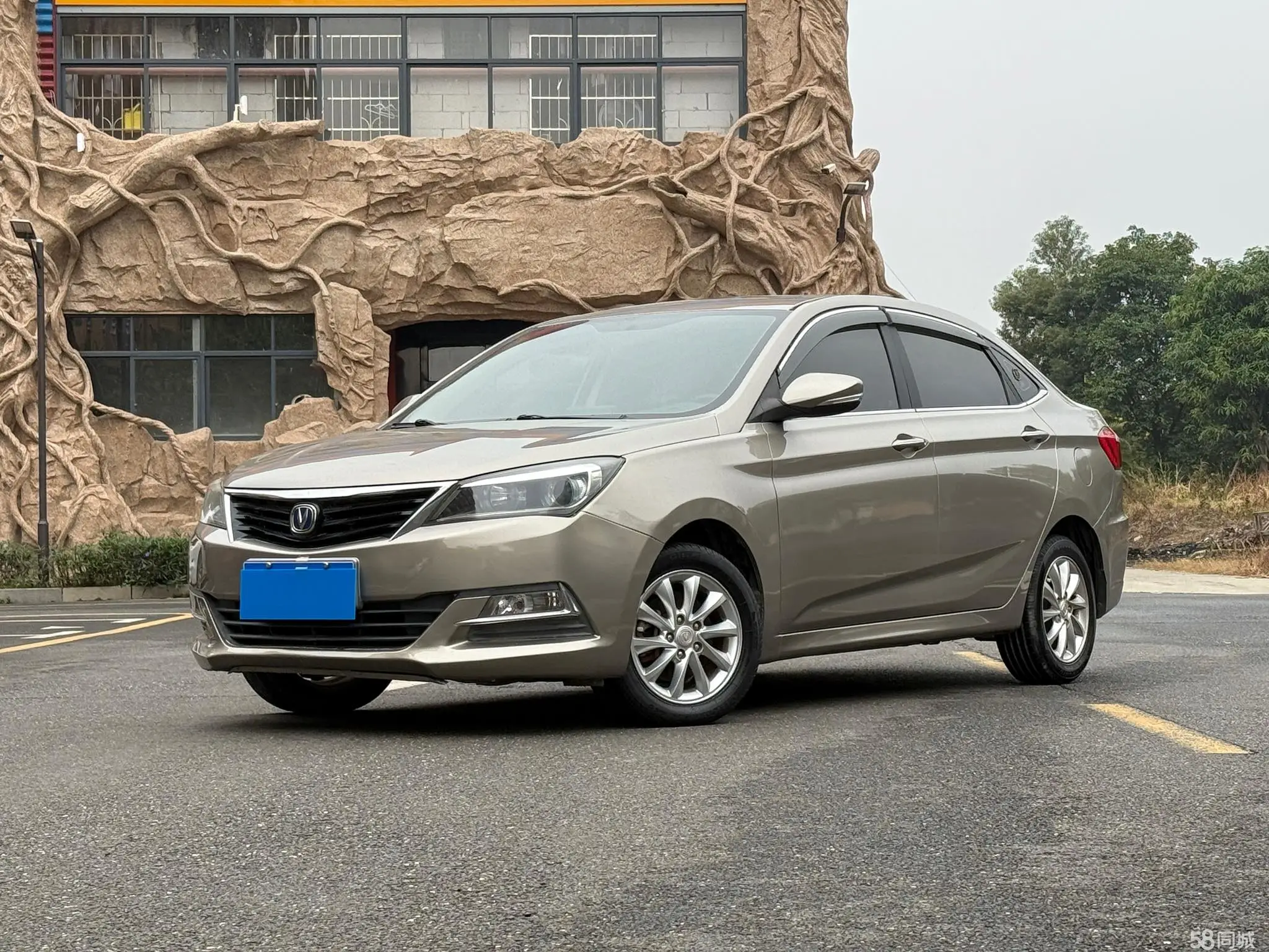 Changan Alsvin V7 2016 #3 Changan Alsvin V7 2016 car image #3