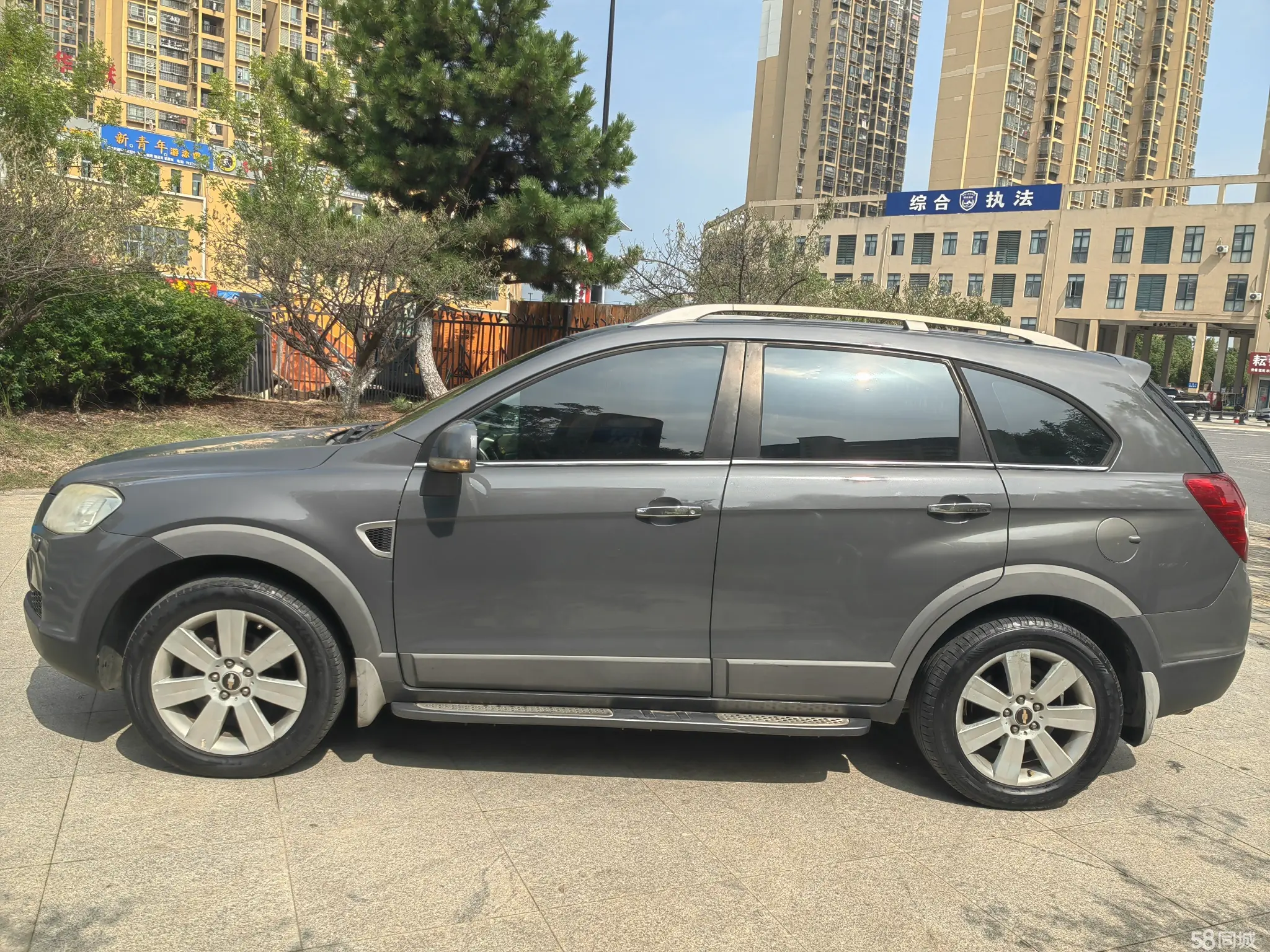 Chevrolet Captiva (Imported) 2010 car image #3
