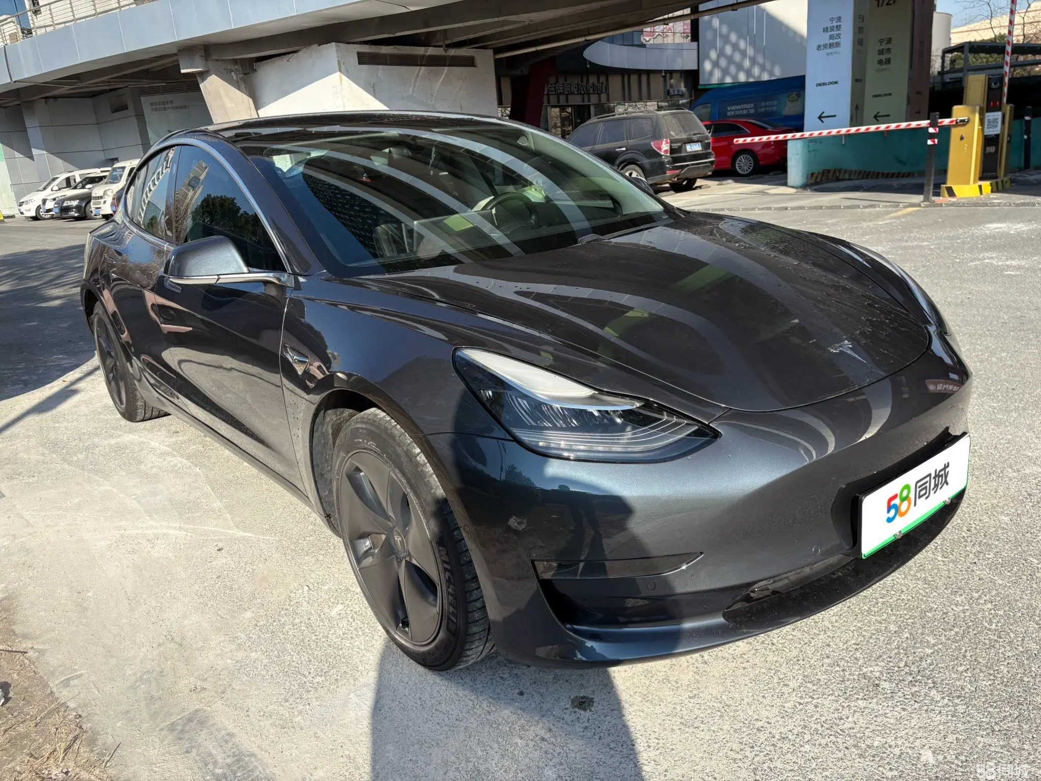 Tesla Model 3 2020 immagine di auto #3
