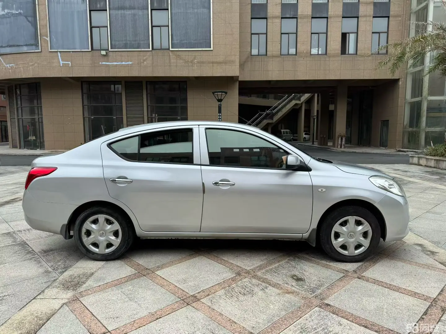 日产 阳光 2011 汽车图片 #3