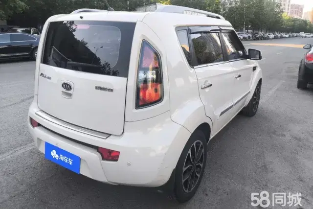 起亚 秀尔 2015 汽车图片 #3