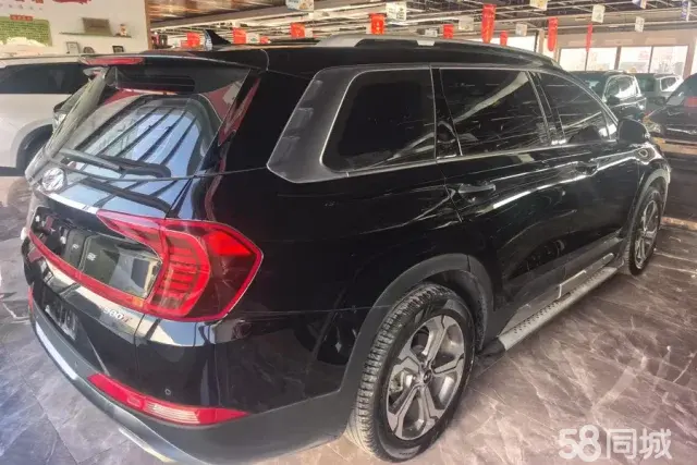 Hyundai Santa Fe 2022 car image #3