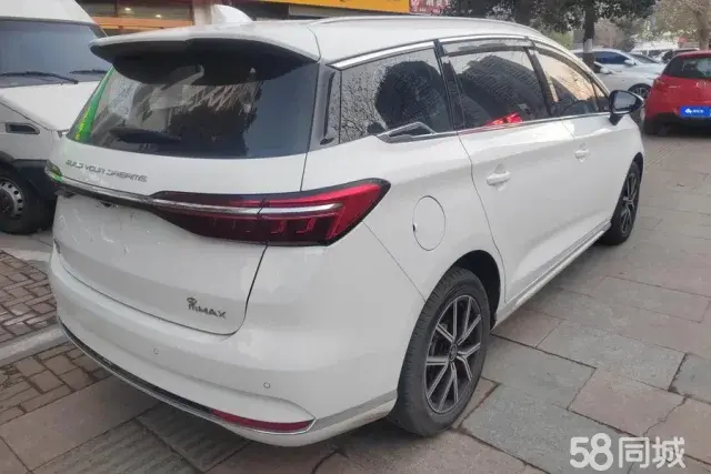 BYD Song MAX New Energy 2022 car image #3