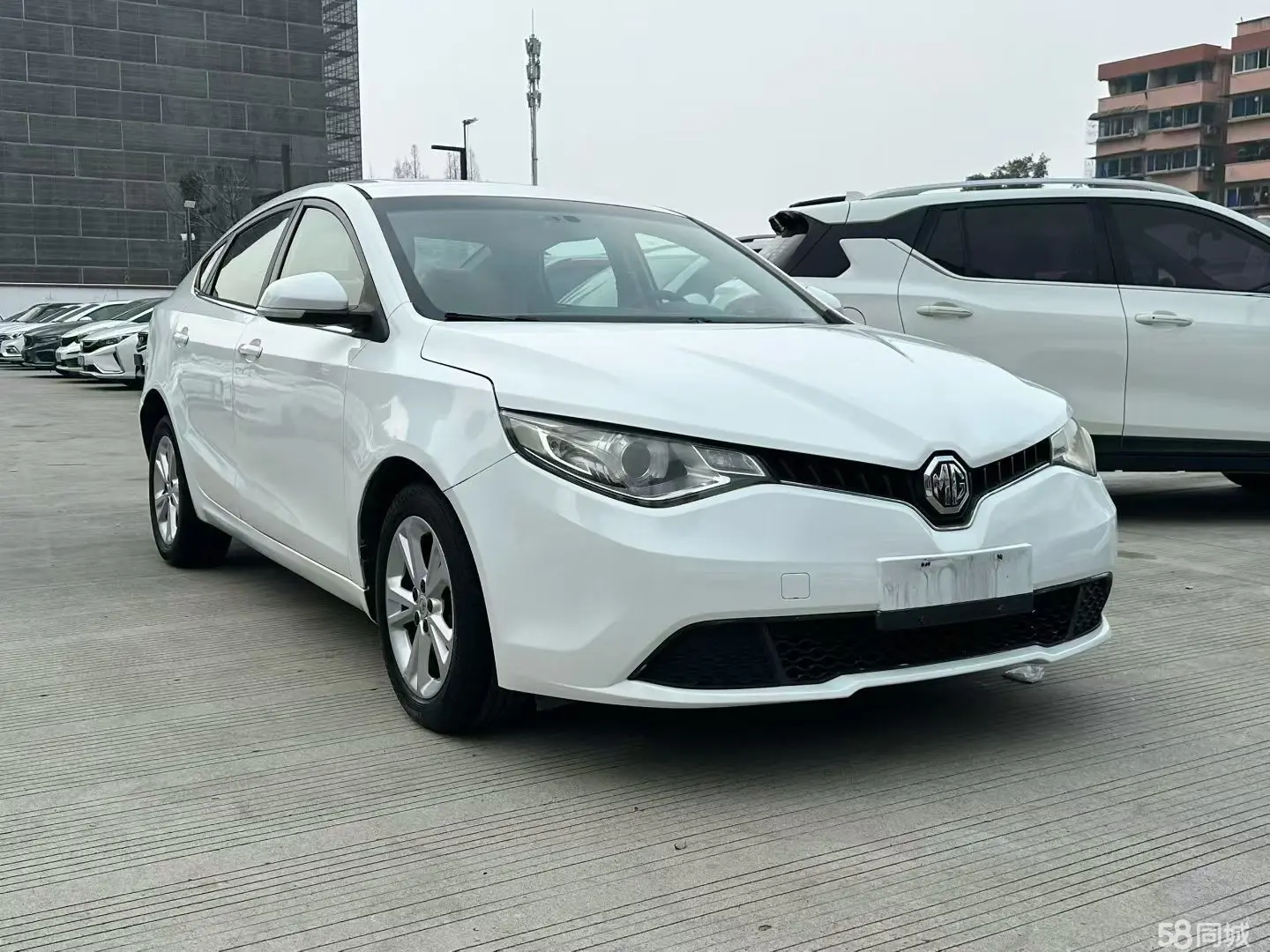 MG GT 2016 car image #3