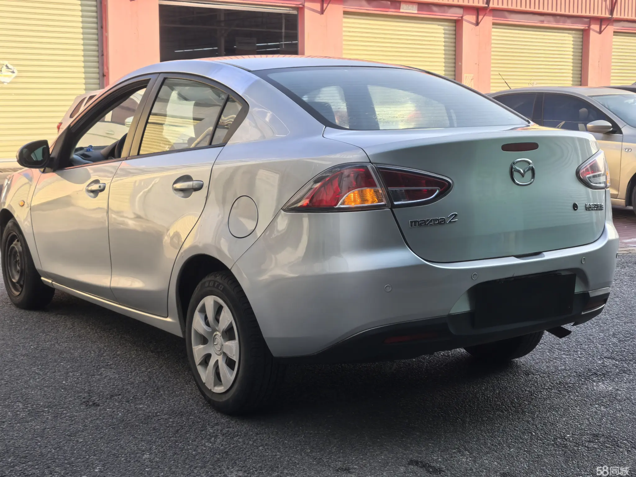 Mazda 2 Sedan 2008 imagen de coche #3