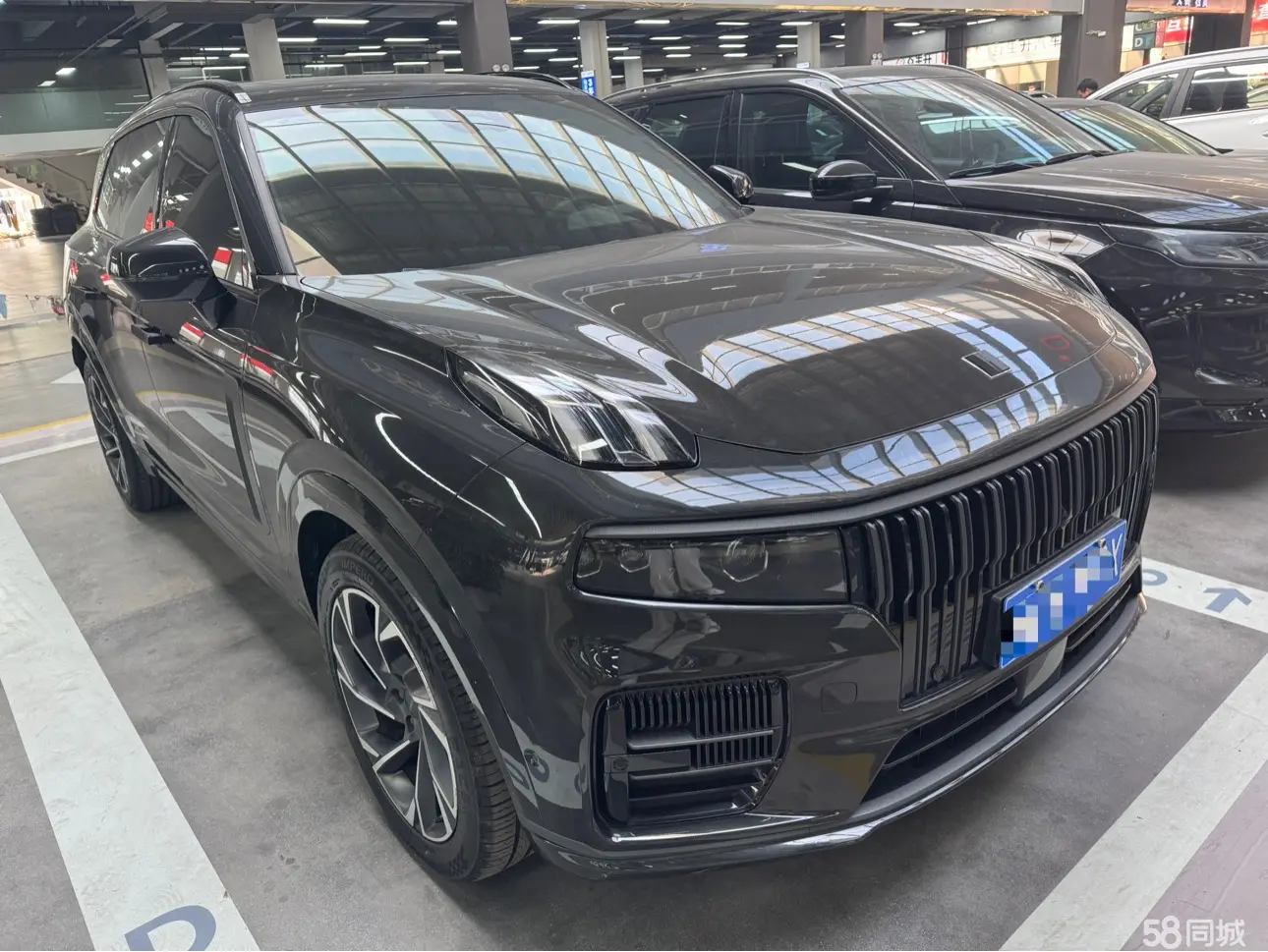 Lynk & Co 09 2021 car image #3