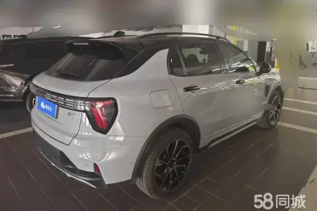 Lynk & Co 01 EM-P 2022 car image #3