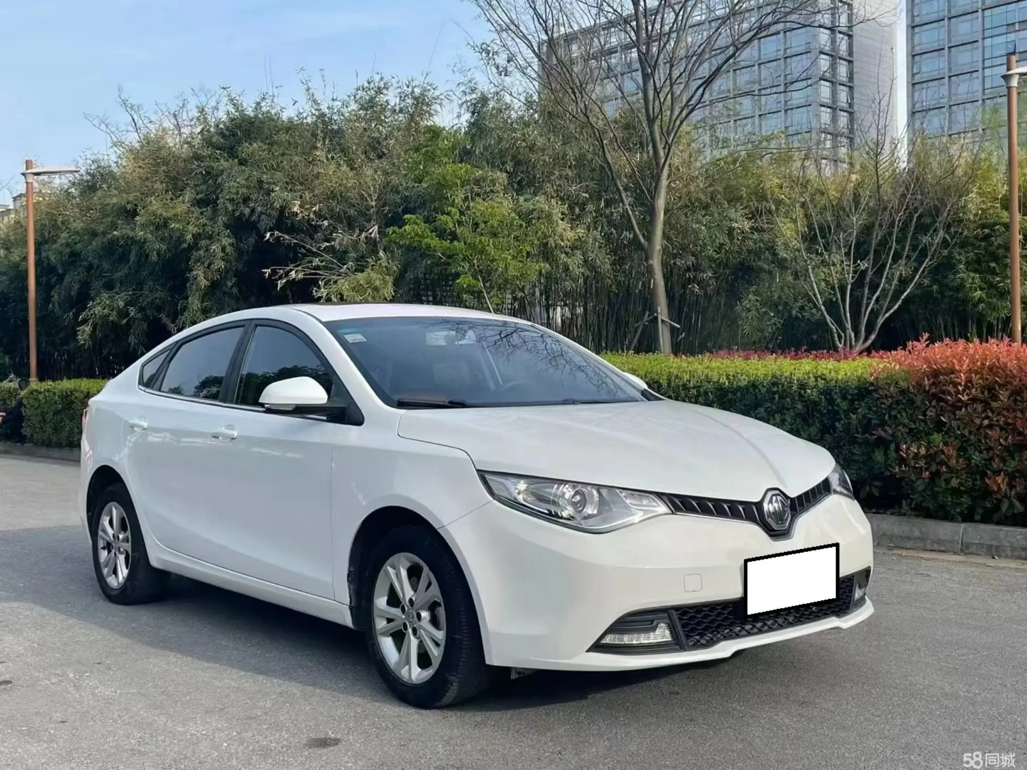 MG GT 2018 car image #3