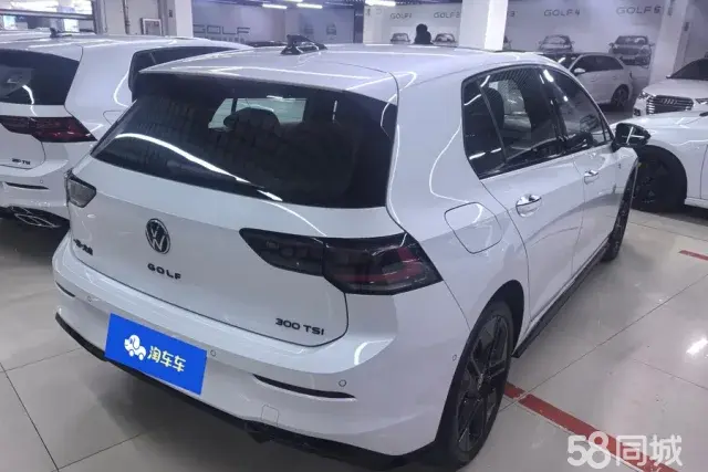 Volkswagen Golf 2024 car image #3
