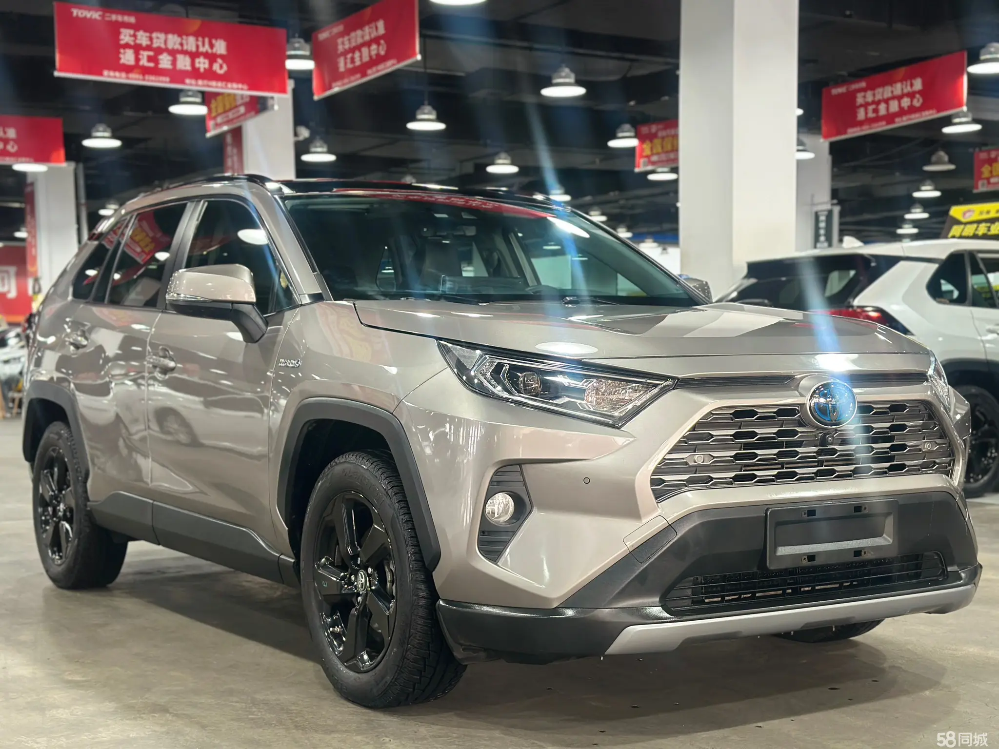 Toyota RAV4 2019 #3 Toyota RAV4 2019 car image #3