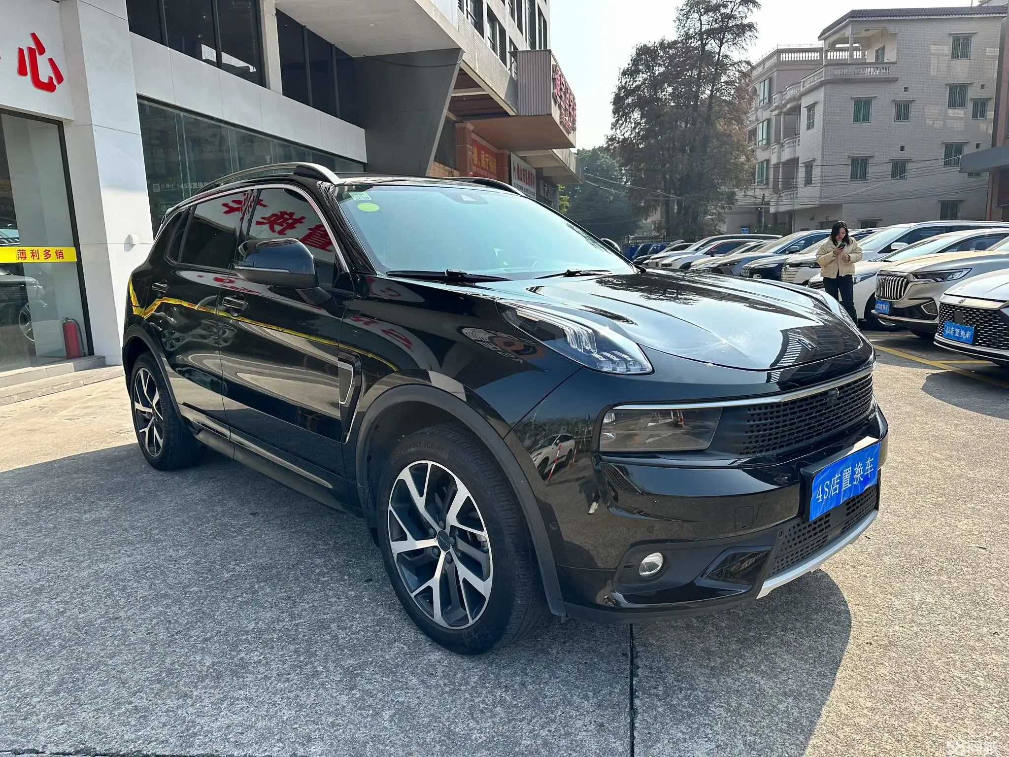Lynk & Co 01 EM-P 2018 car image #3
