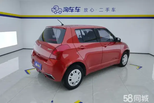 Suzuki Swift 2017 car image #3