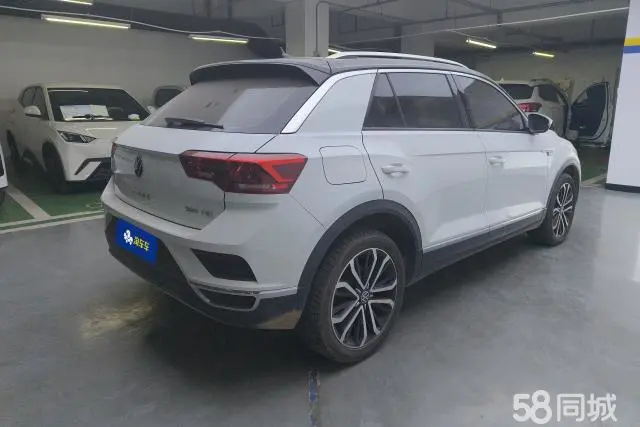 Volkswagen T-Roc 2022 car image #3