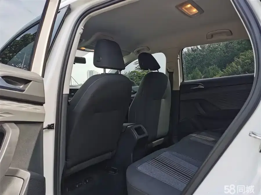Volkswagen Tharu 2018 car image #3