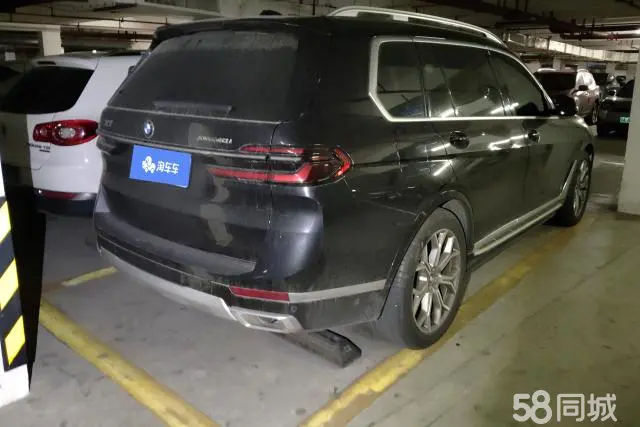 BMW X7 2023 car image #3