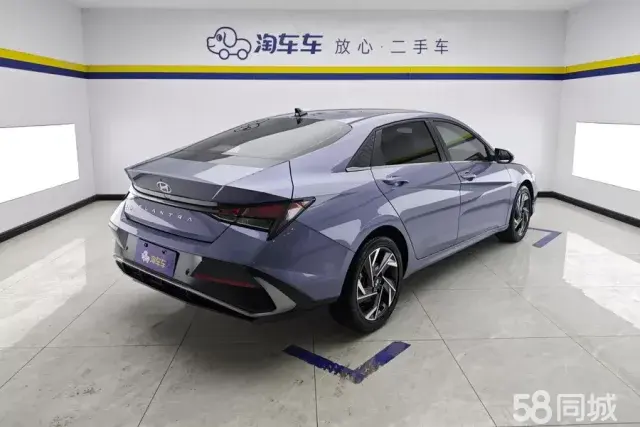Hyundai Elantra 2025 car image #3