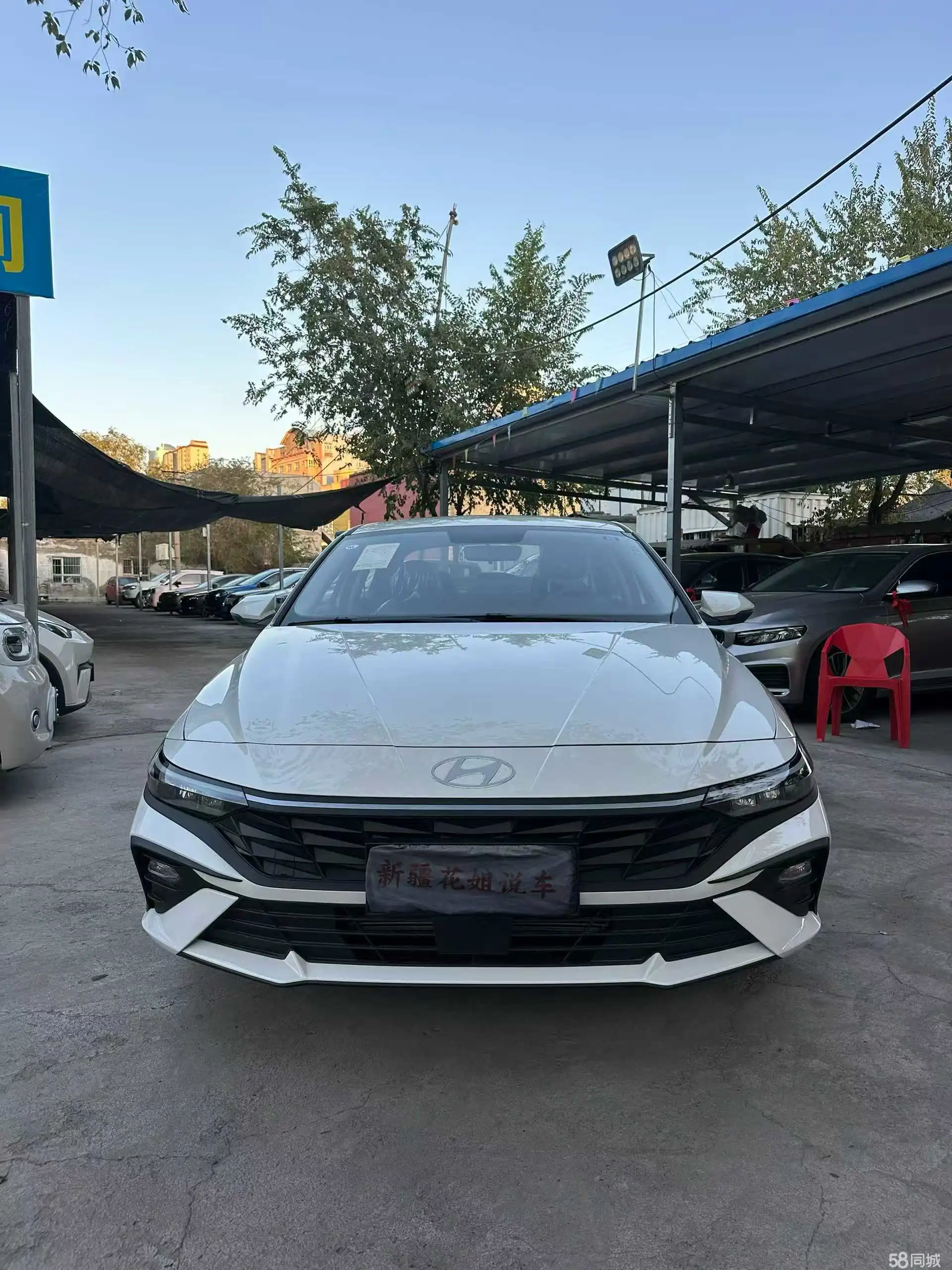 Hyundai Elantra 2025 car image #3
