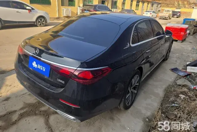 Mercedes-Benz E Class 2025 car image #3