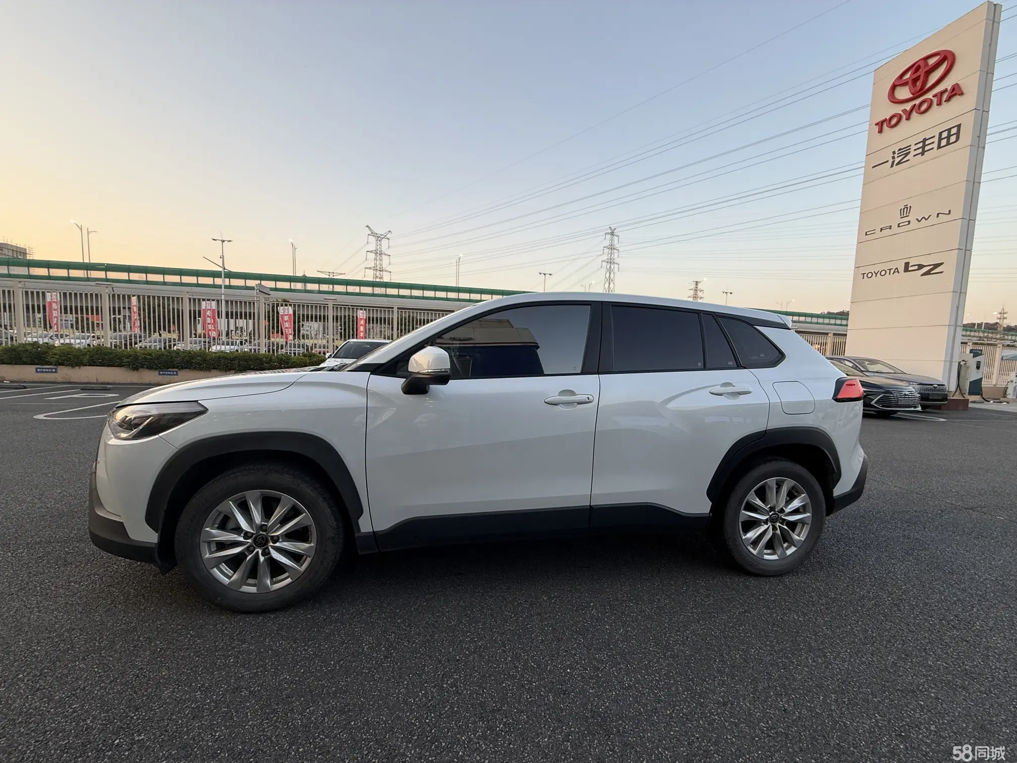 Toyota Corolla Cross 2023 immagine di auto #3