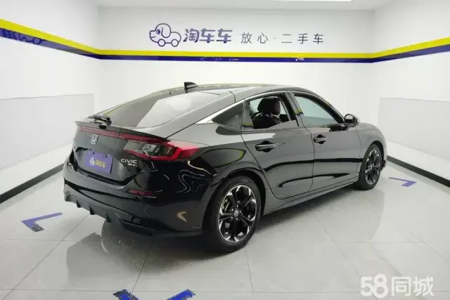 Honda Civic 2023 car image #3