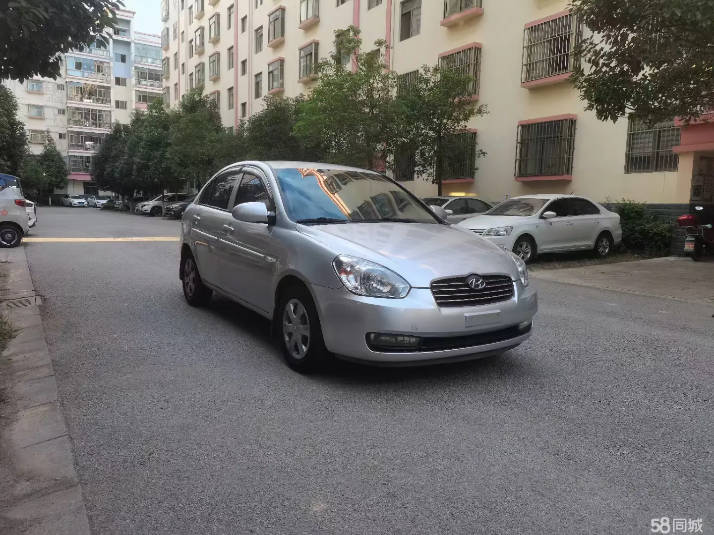 Hyundai Accent 2009 immagine di auto #3