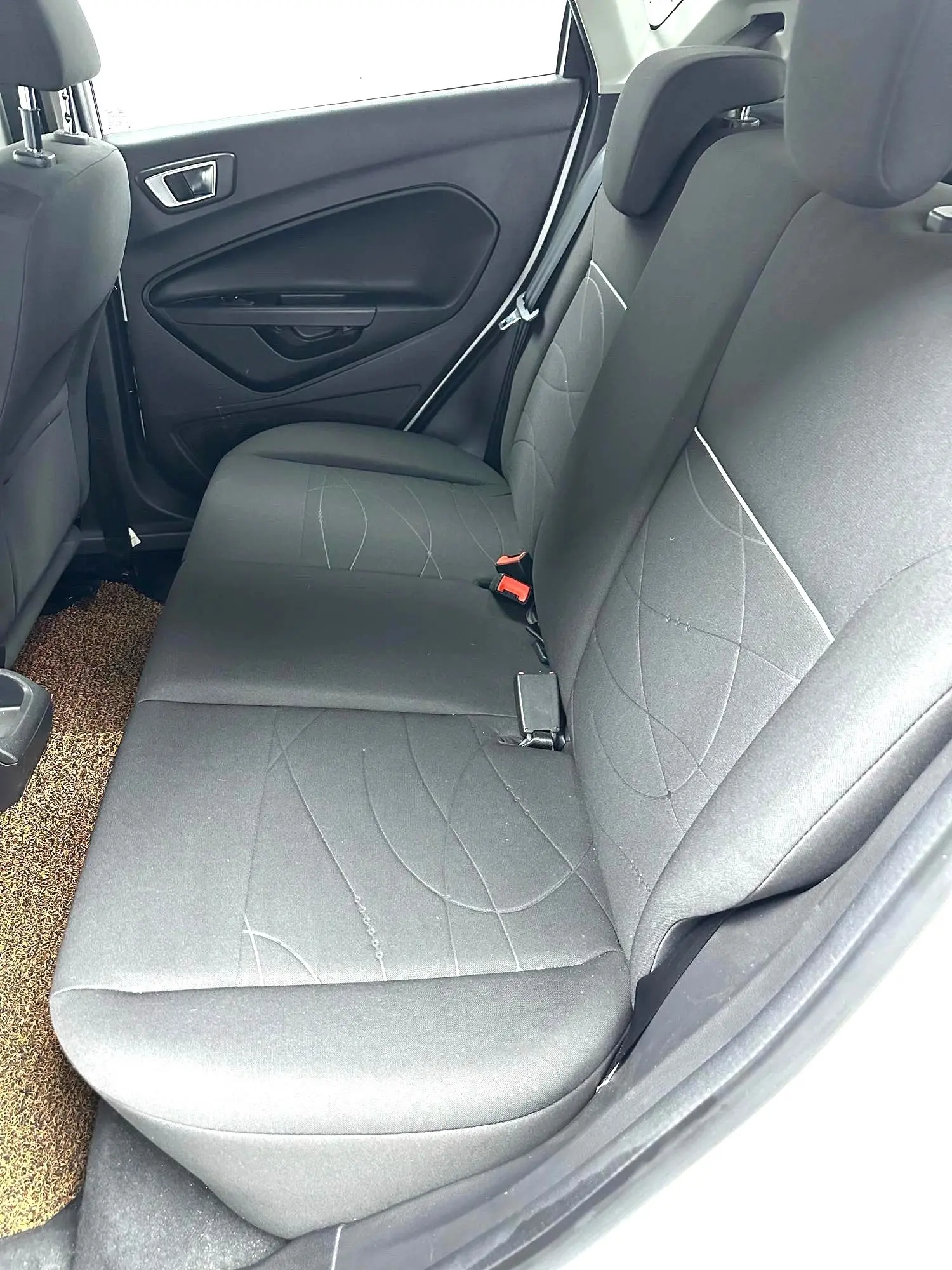 Ford Fiesta 2013 car image #3