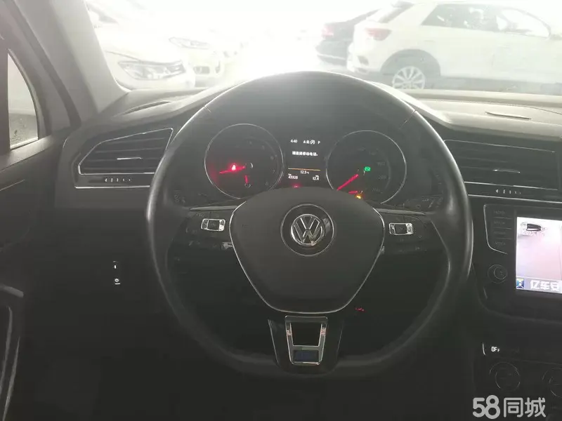 Volkswagen Tiguan L 2019 #3 Volkswagen Tiguan L 2019 car image #3