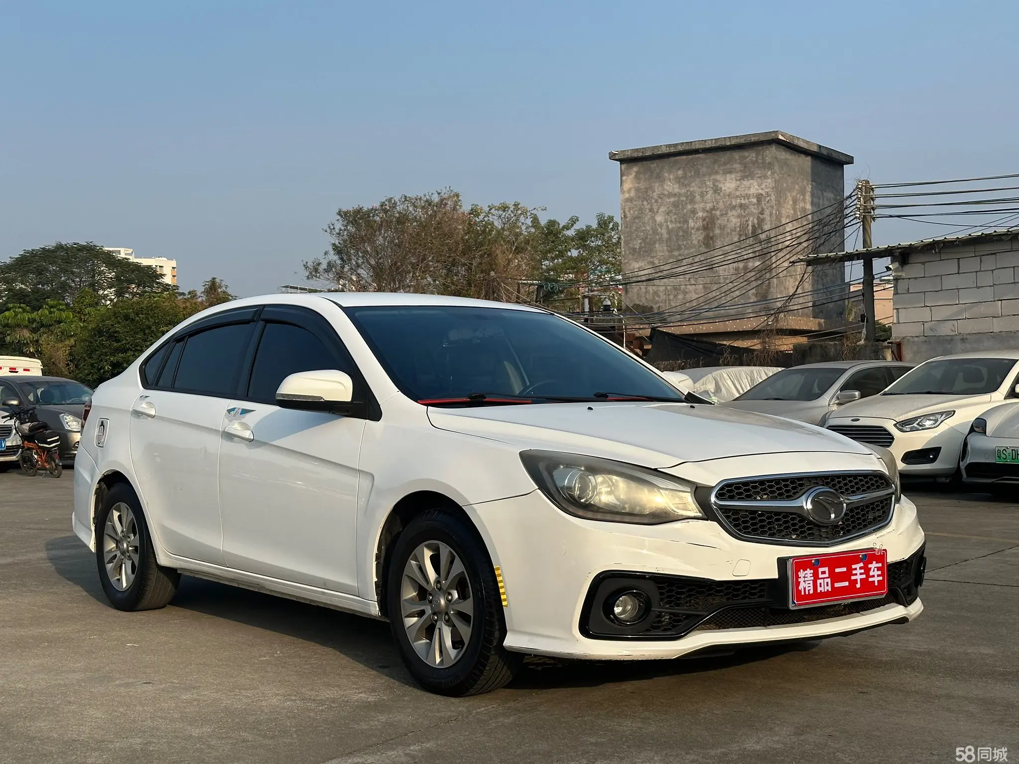 Soueast V5 Lingzhi 2017 #3 Soueast V5 Lingzhi 2017 car image #3