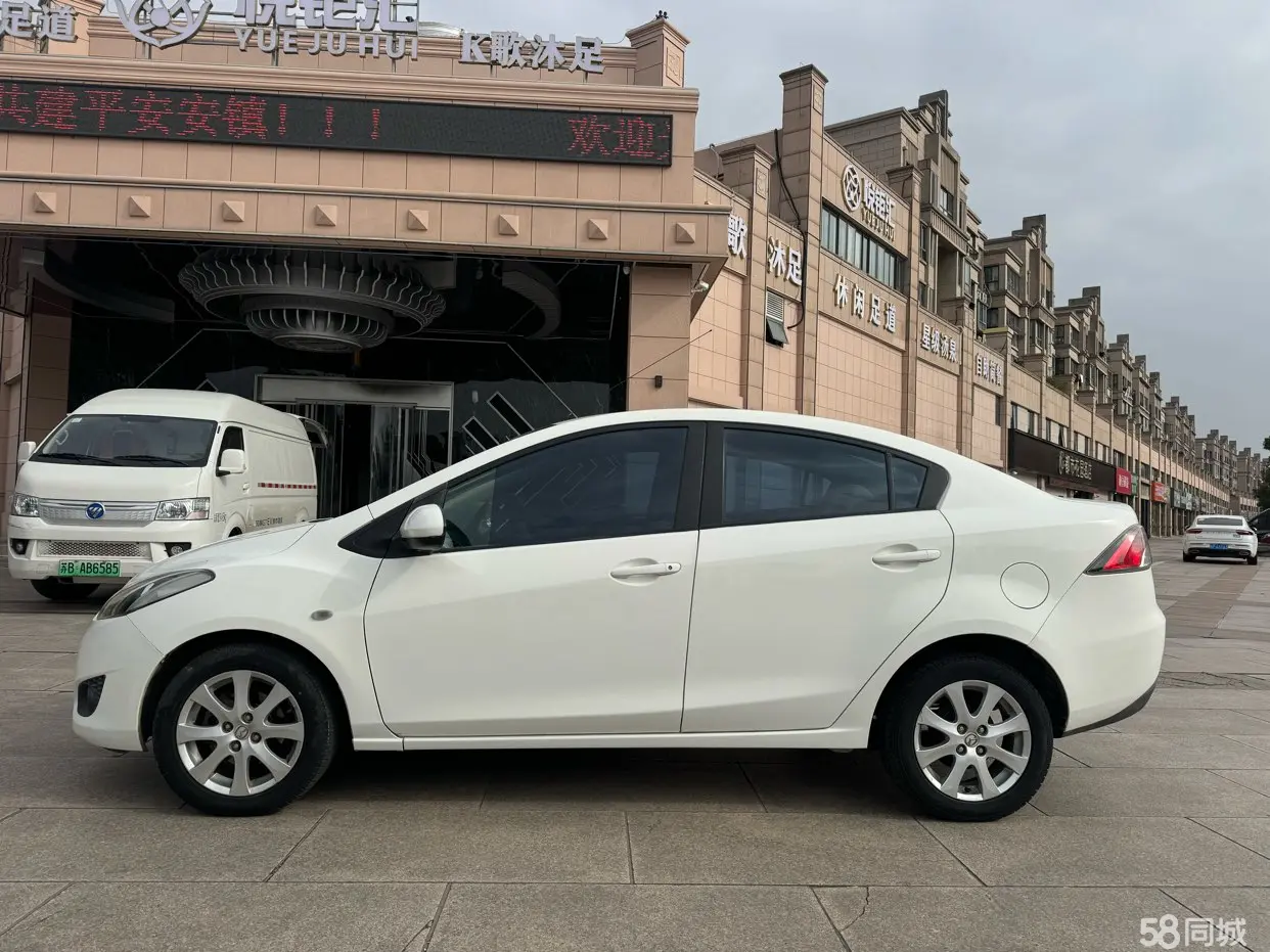 Mazda 2 2010 image de voiture #3