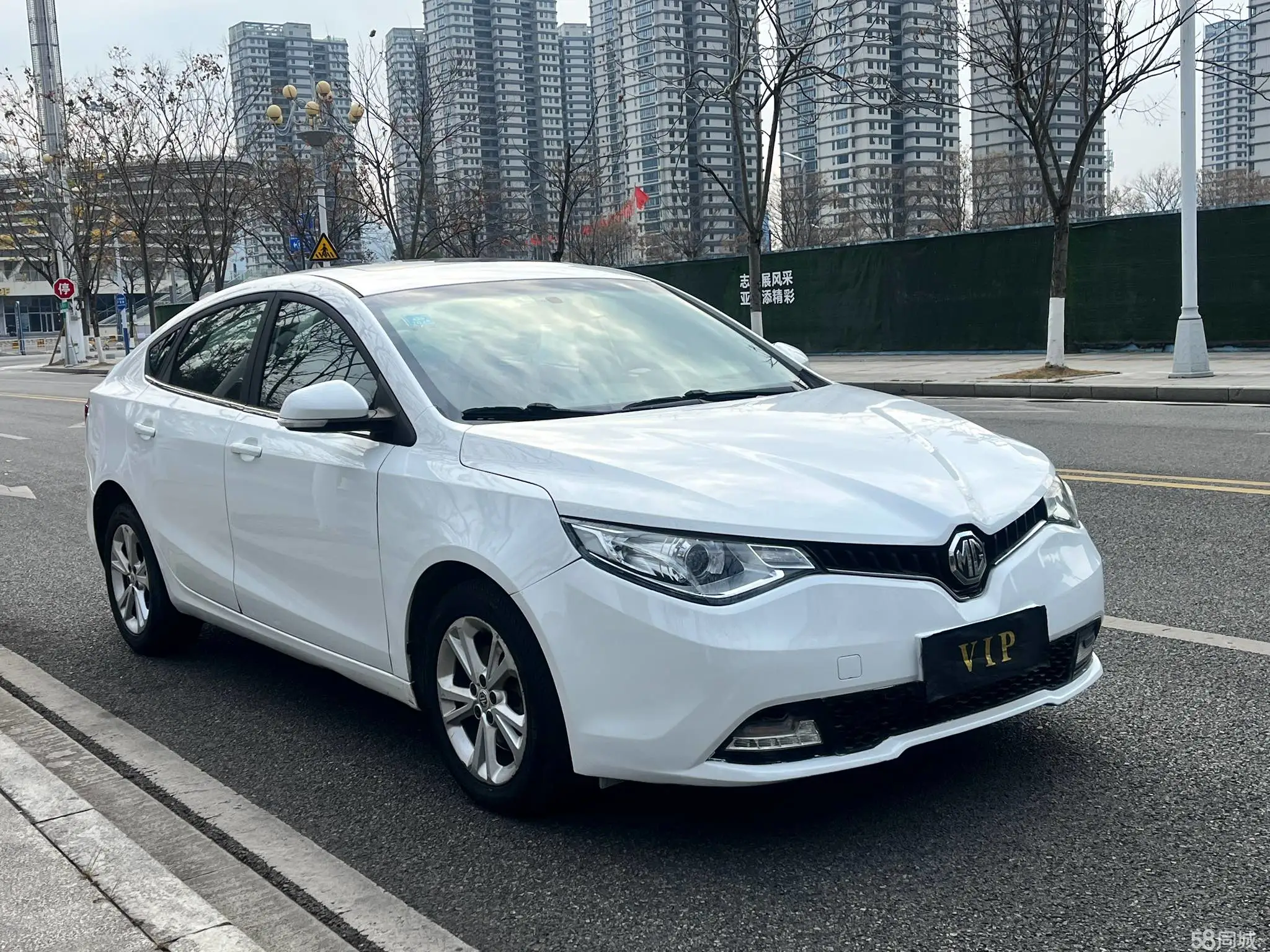 MG GT 2017 car image #3