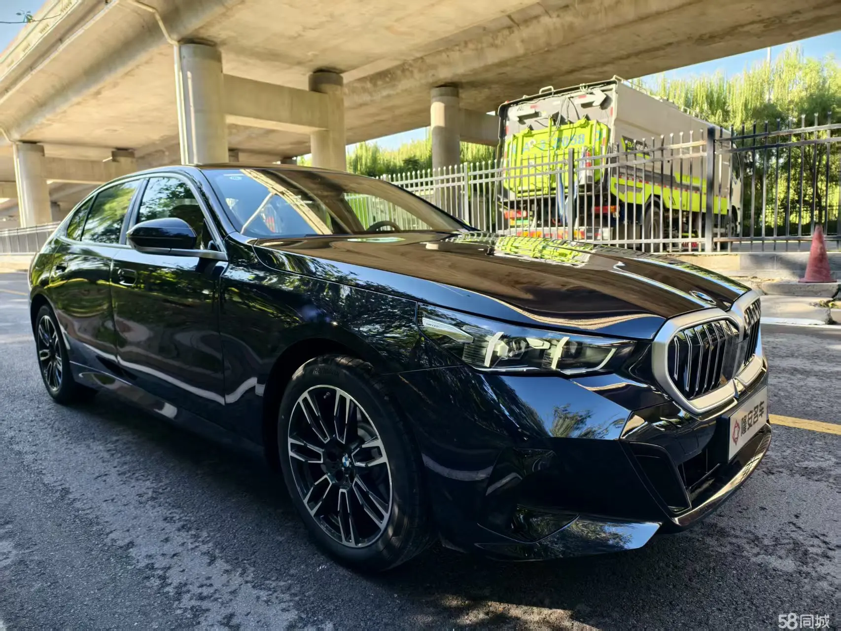 BMW 5 Series 2025 #3 BMW 5 Series 2025 car image #3