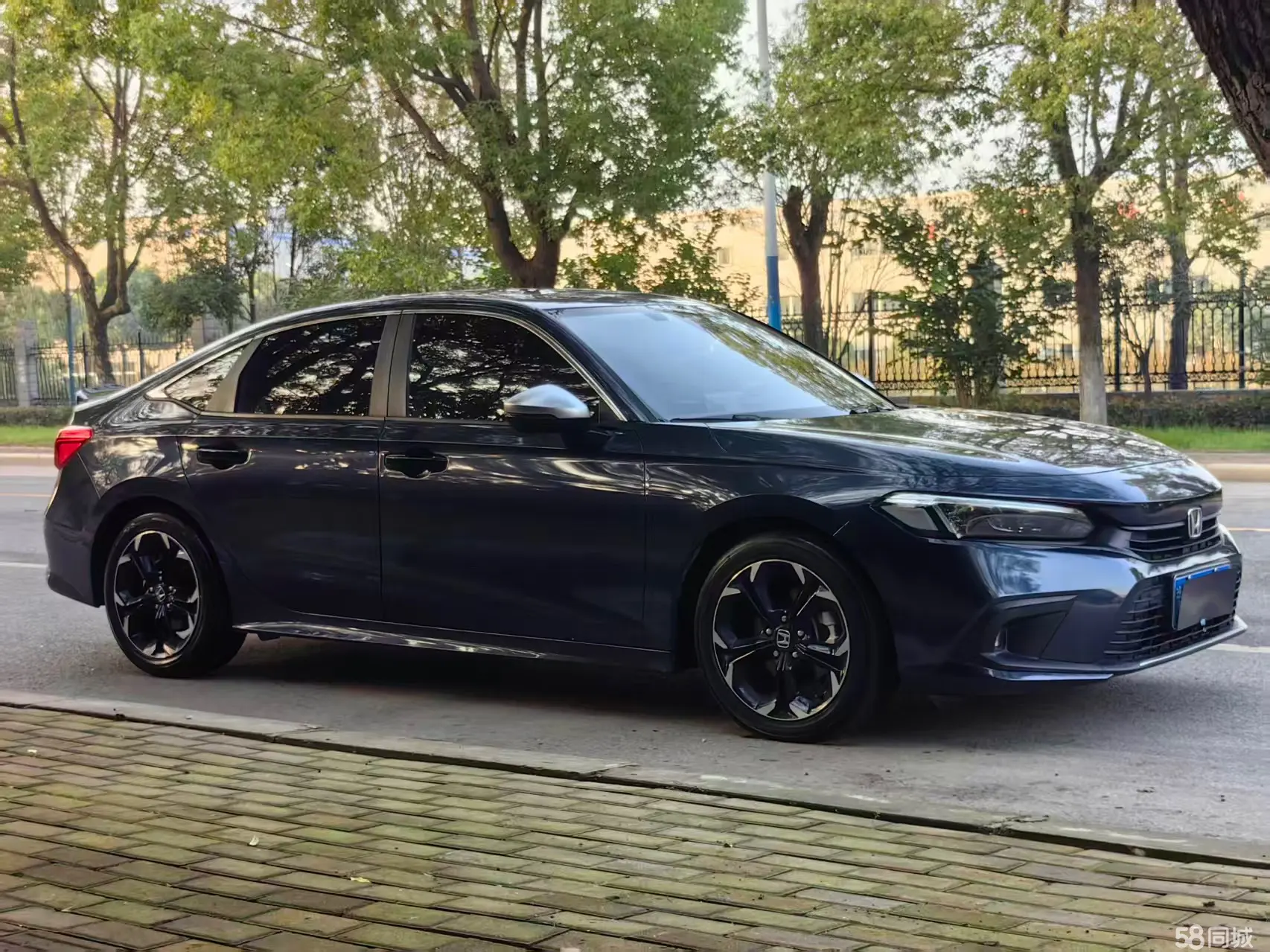 Honda Civic 2023 car image #3