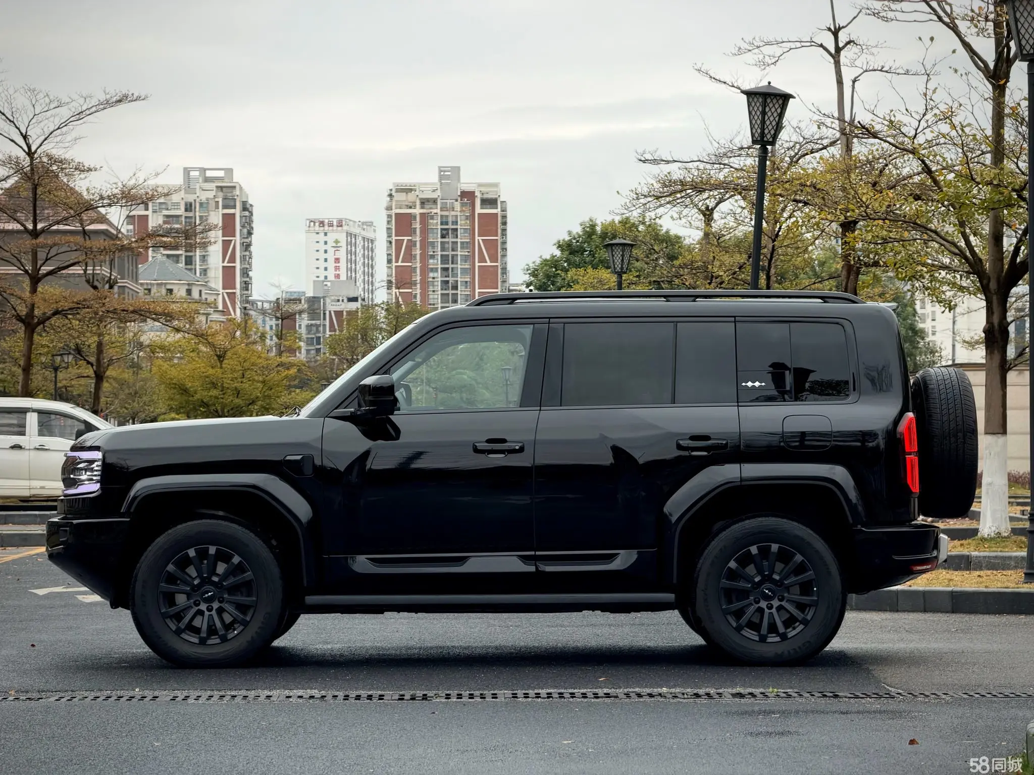 FangChengBao Leopard 5 2025 car image #3