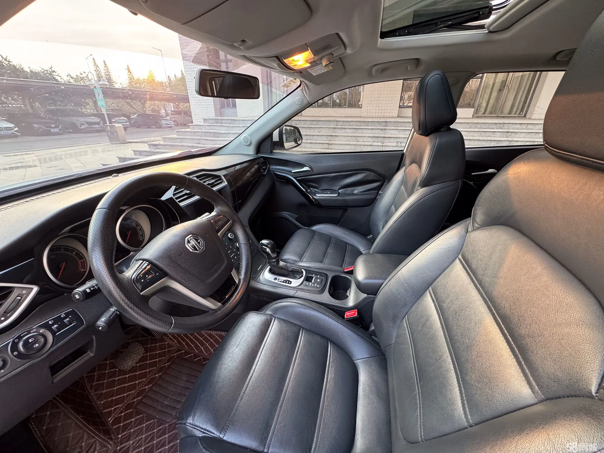 MG GS 2015 car image #3