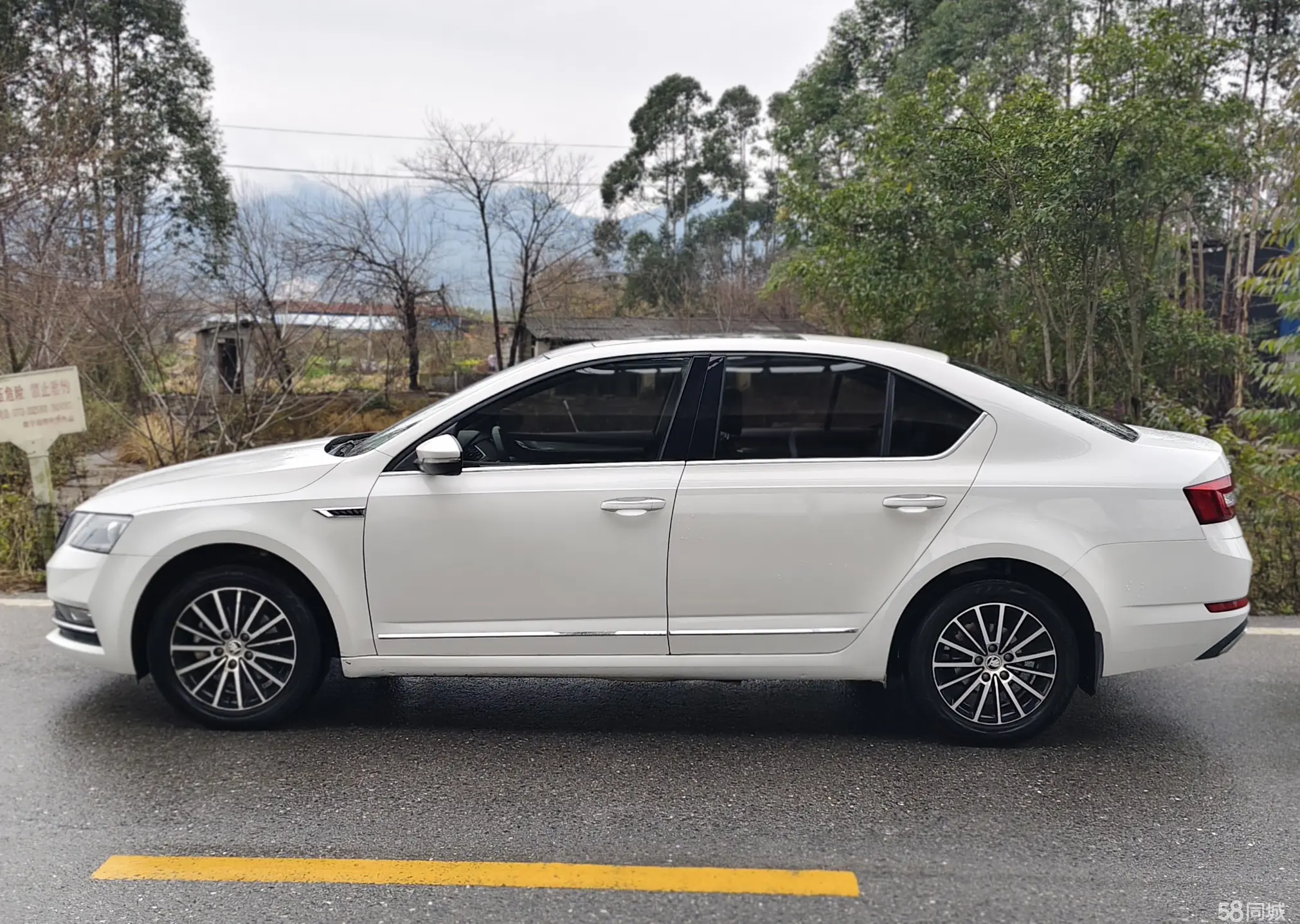 Skoda Octavia 2018 car image #3