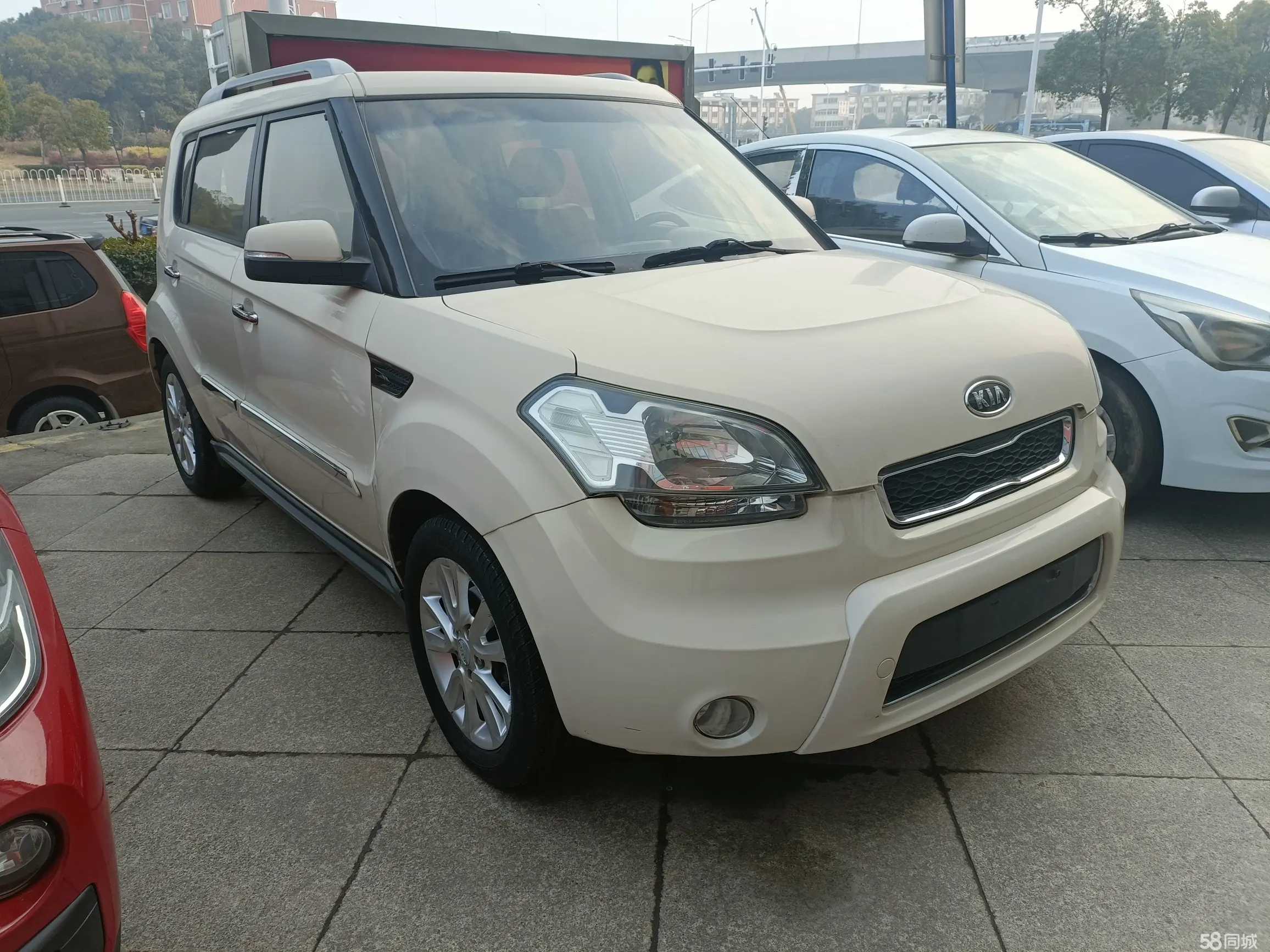 起亚 秀尔 2012 汽车图片 #3