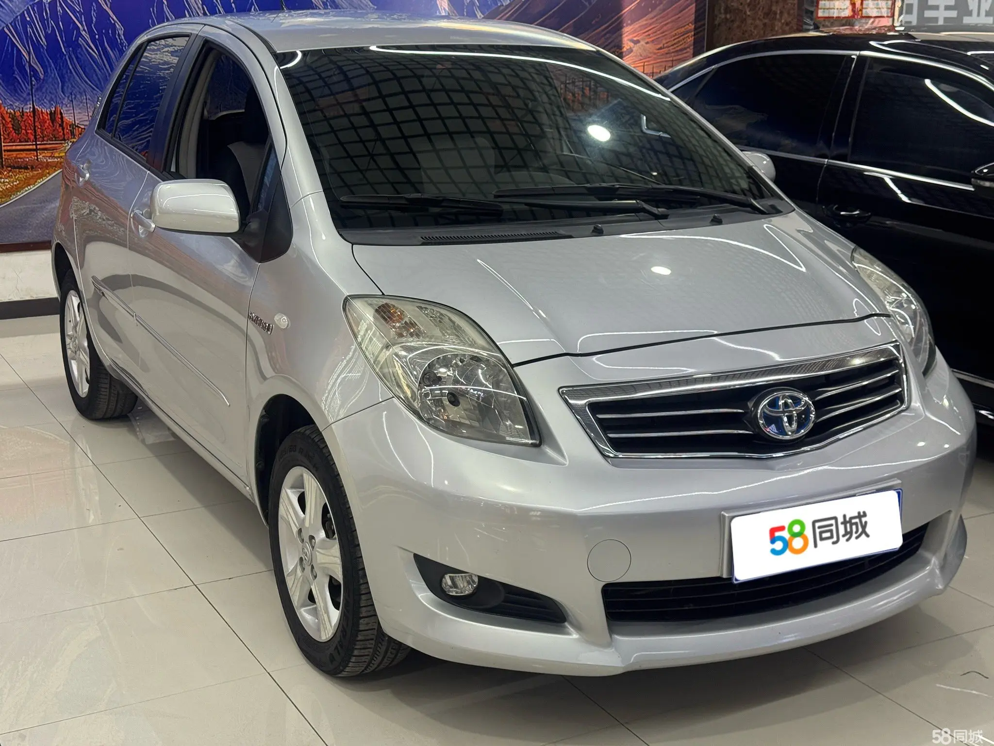 Toyota Yaris 2012 изображение автомобиля #3