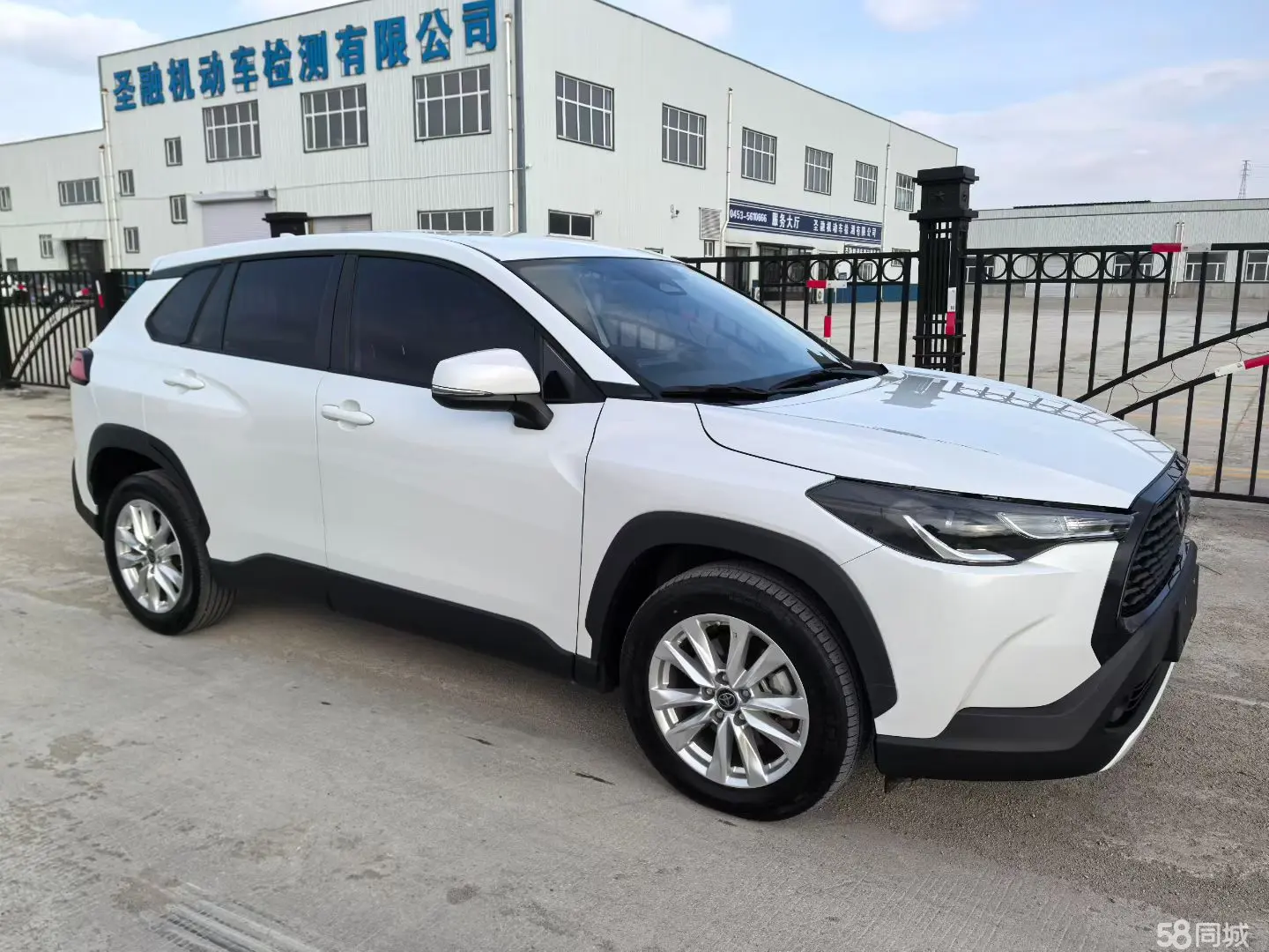 Toyota Corolla Cross 2023 car image #3