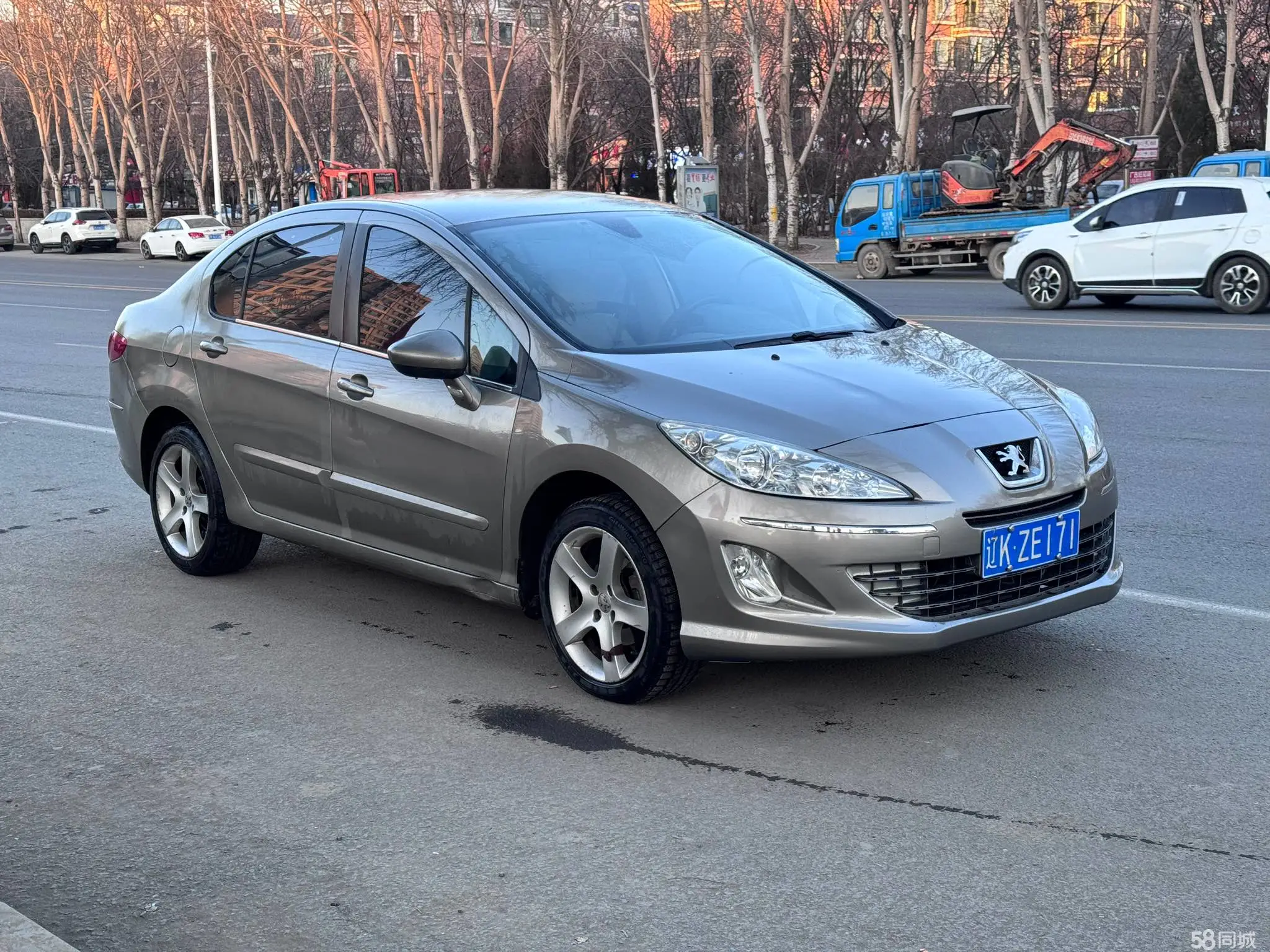 标致 标致408 2010 汽车图片 #3