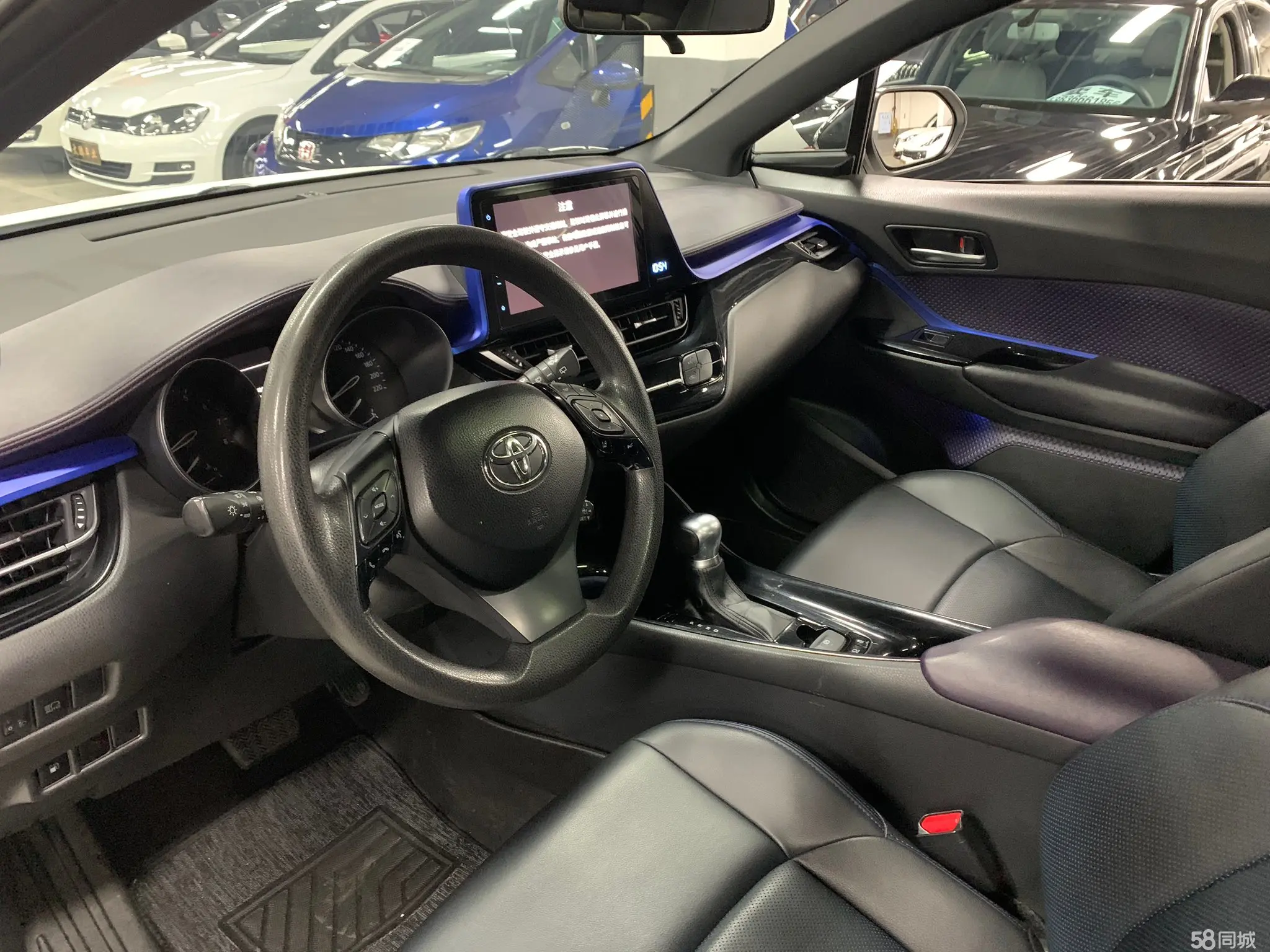 Toyota C-HR 2020 car image #3