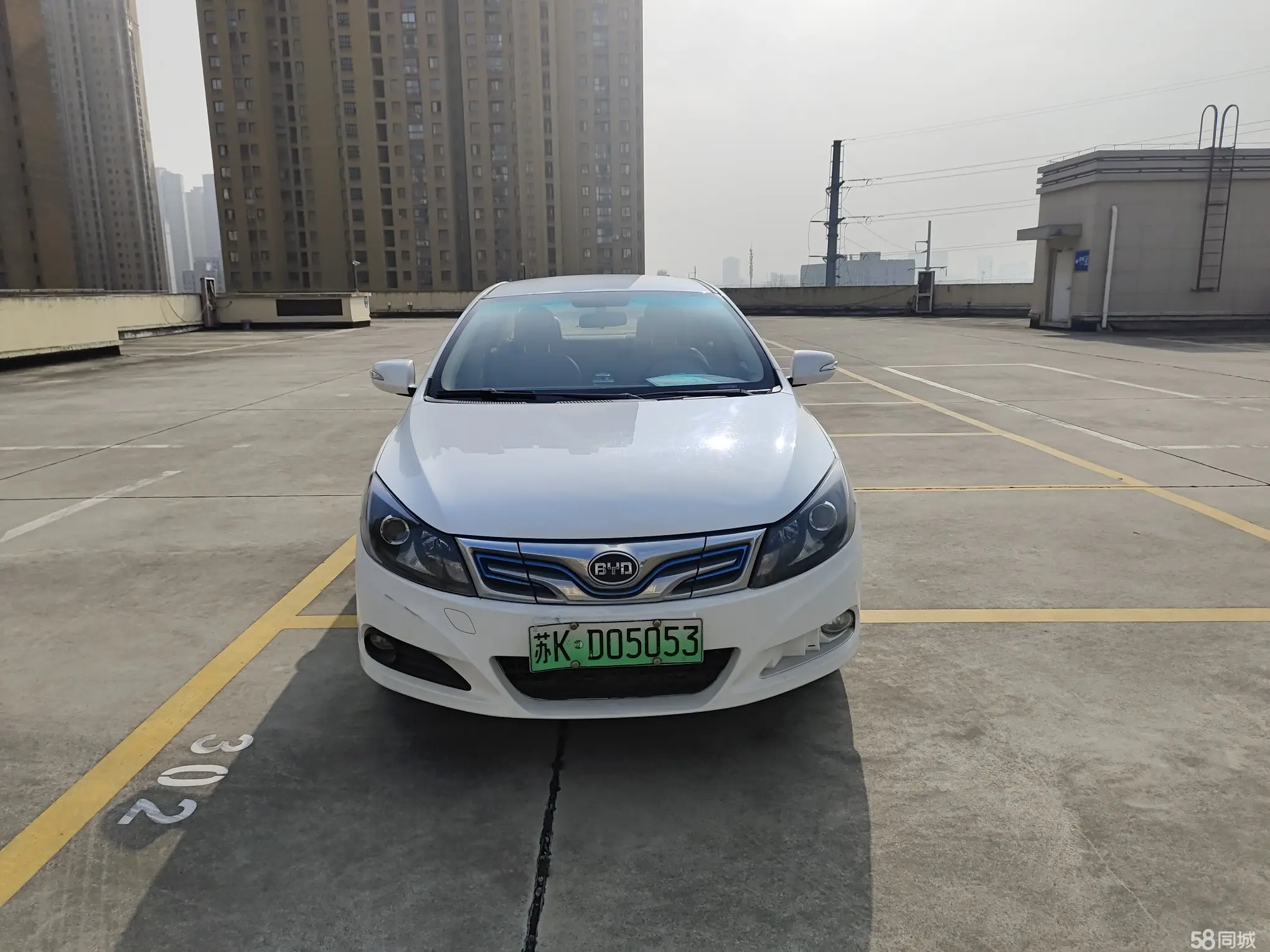 BYD e5 2017 car image #3