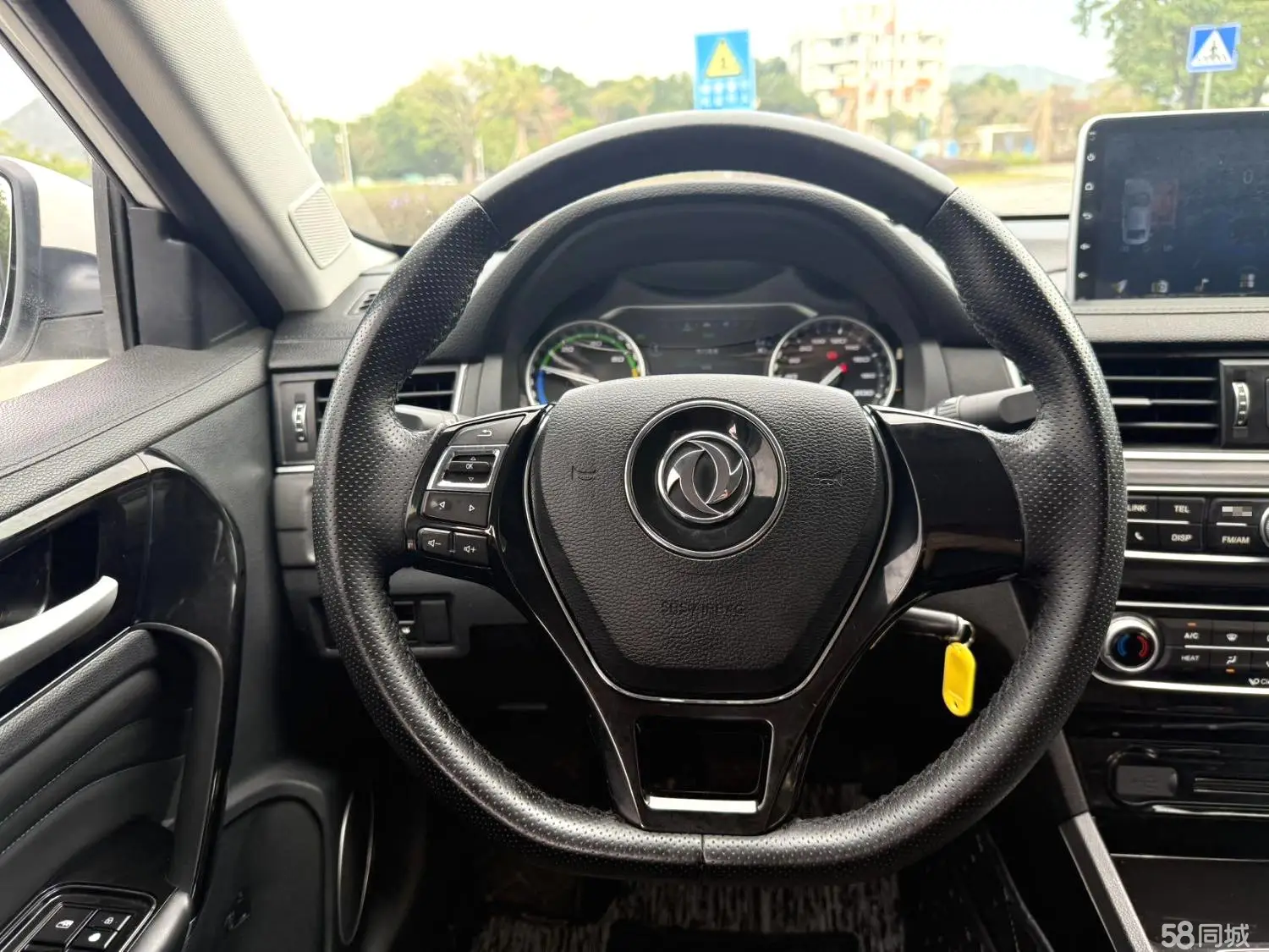 Forthing S50 EV 2021 изображение автомобиля #3