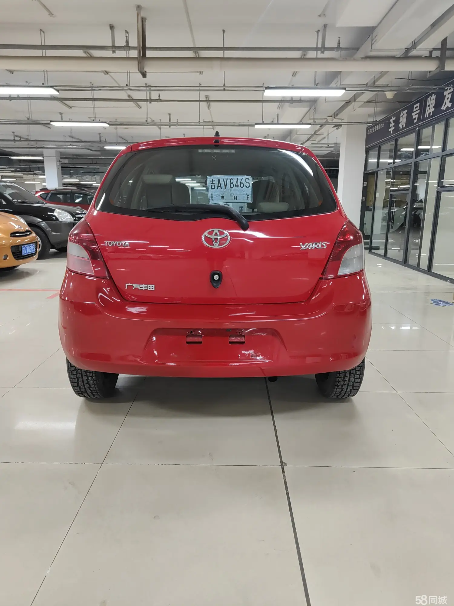 Toyota Yaris 2011 car image #3