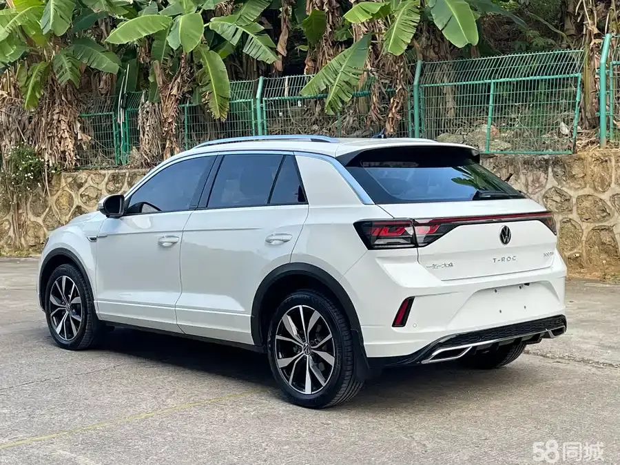 Volkswagen T-Roc 2022 immagine di auto #3