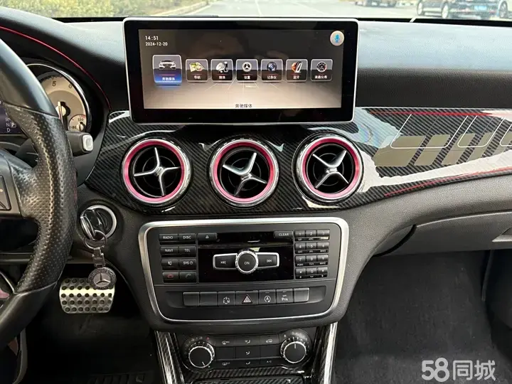 Mercedes-Benz GLA Class 2014 car image #3