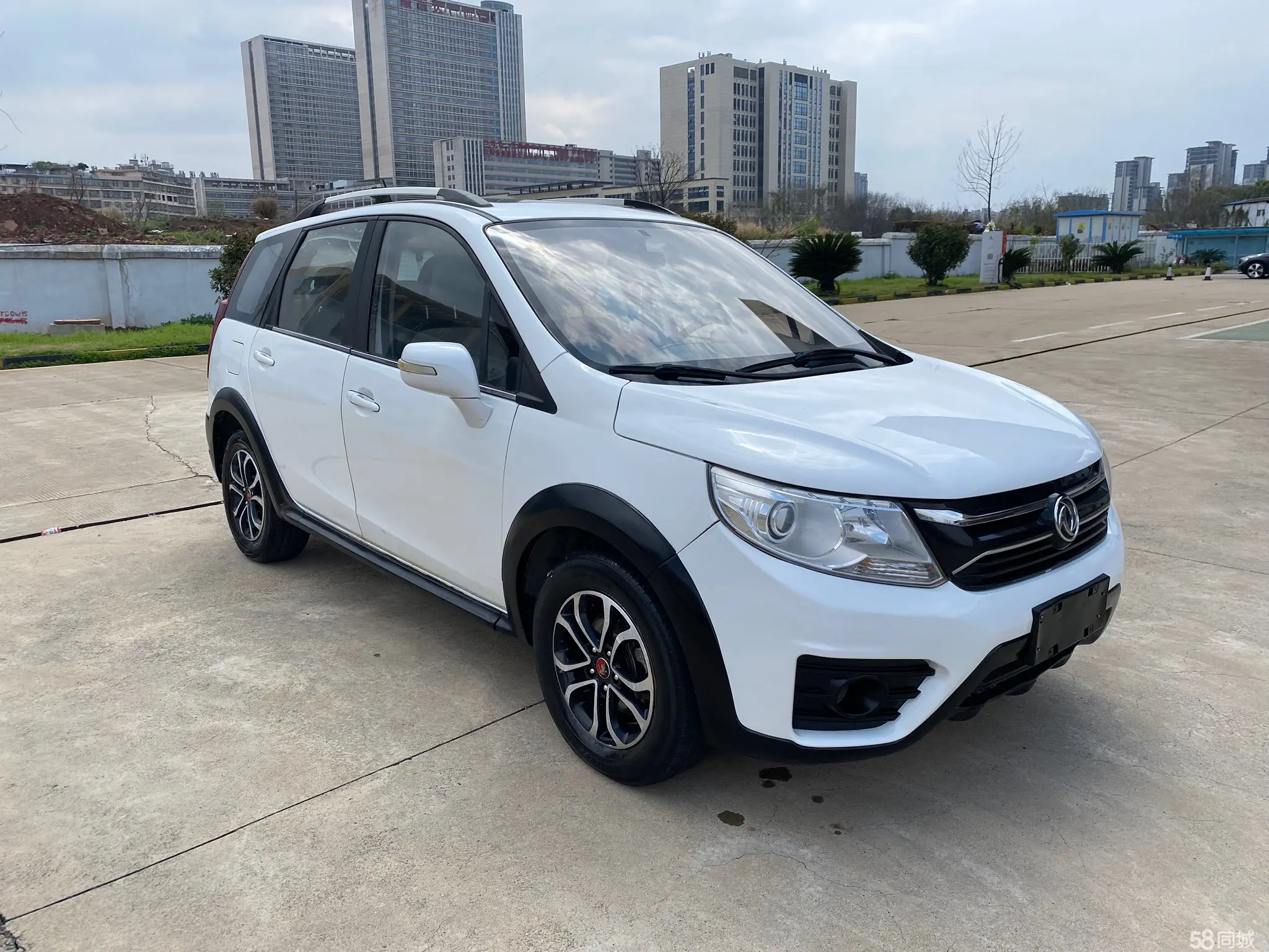 东风风行 景逸XV 2016 汽车图片 #3