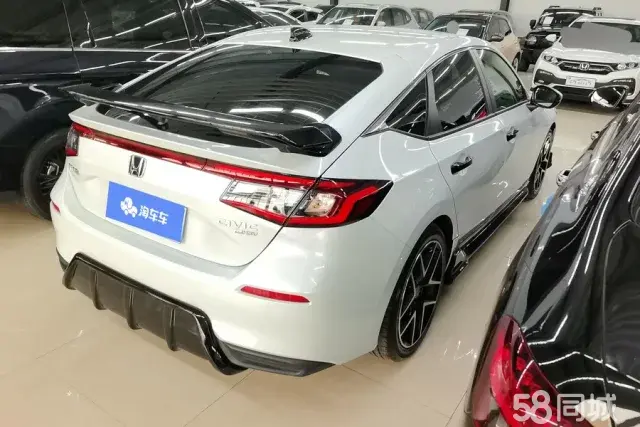 Honda Civic 2022 car image #3