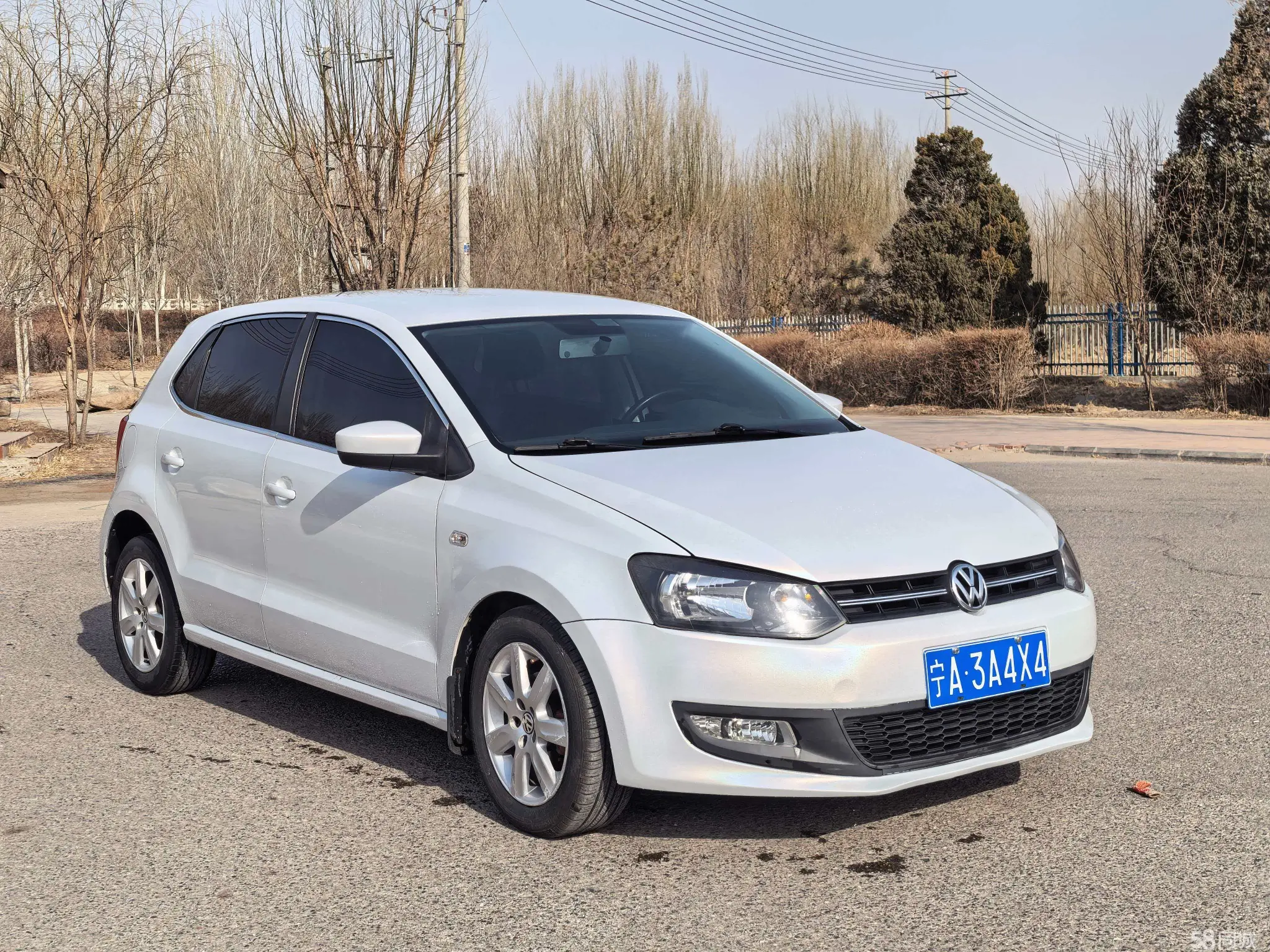 Volkswagen Polo 2011 car image #3
