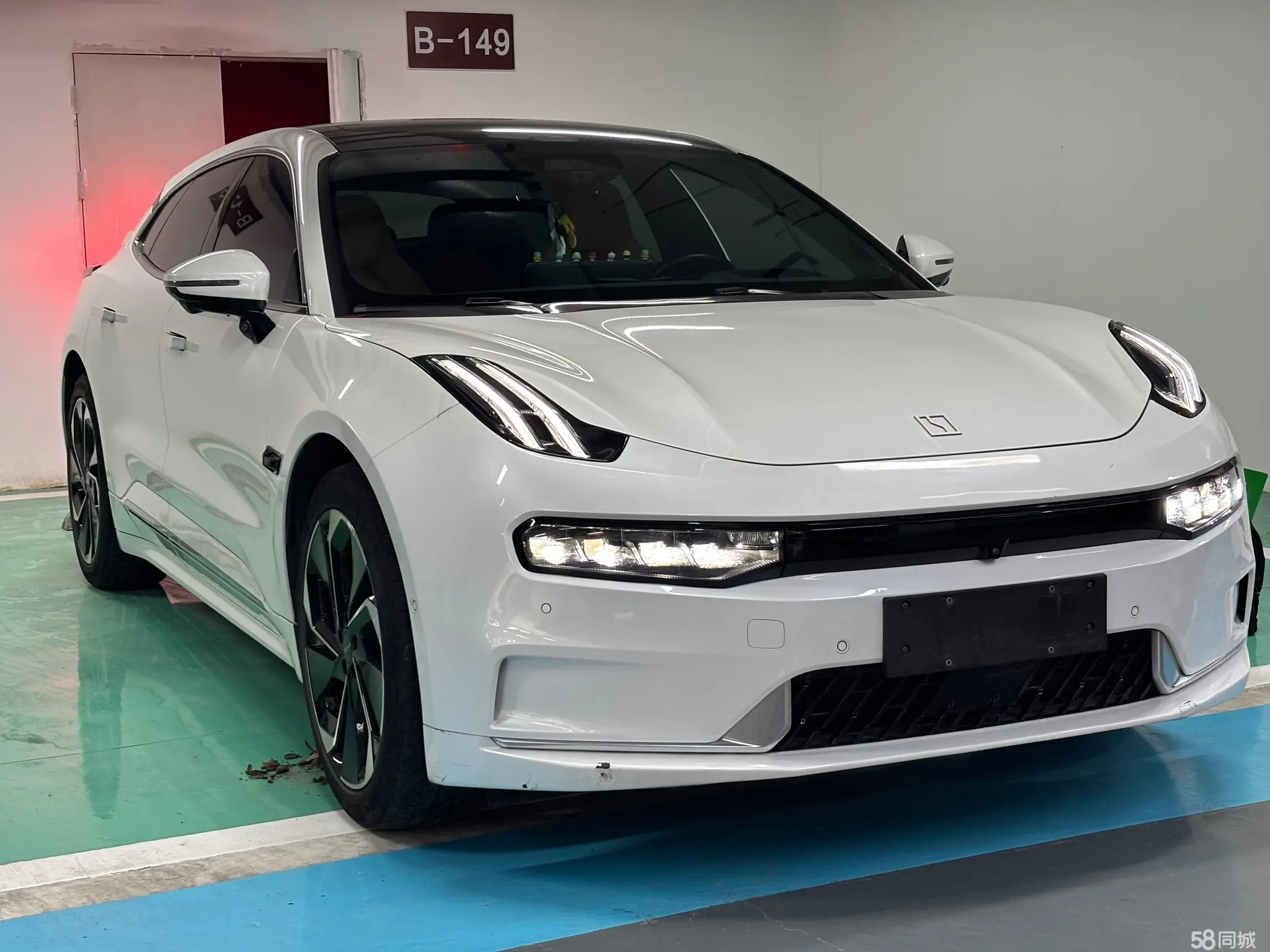 极氪 极氪001 2022 汽车图片 #3