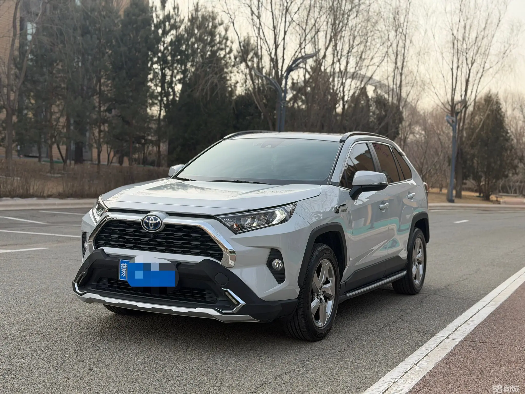 Toyota RAV4 Hybird E+ 2023 car image #3